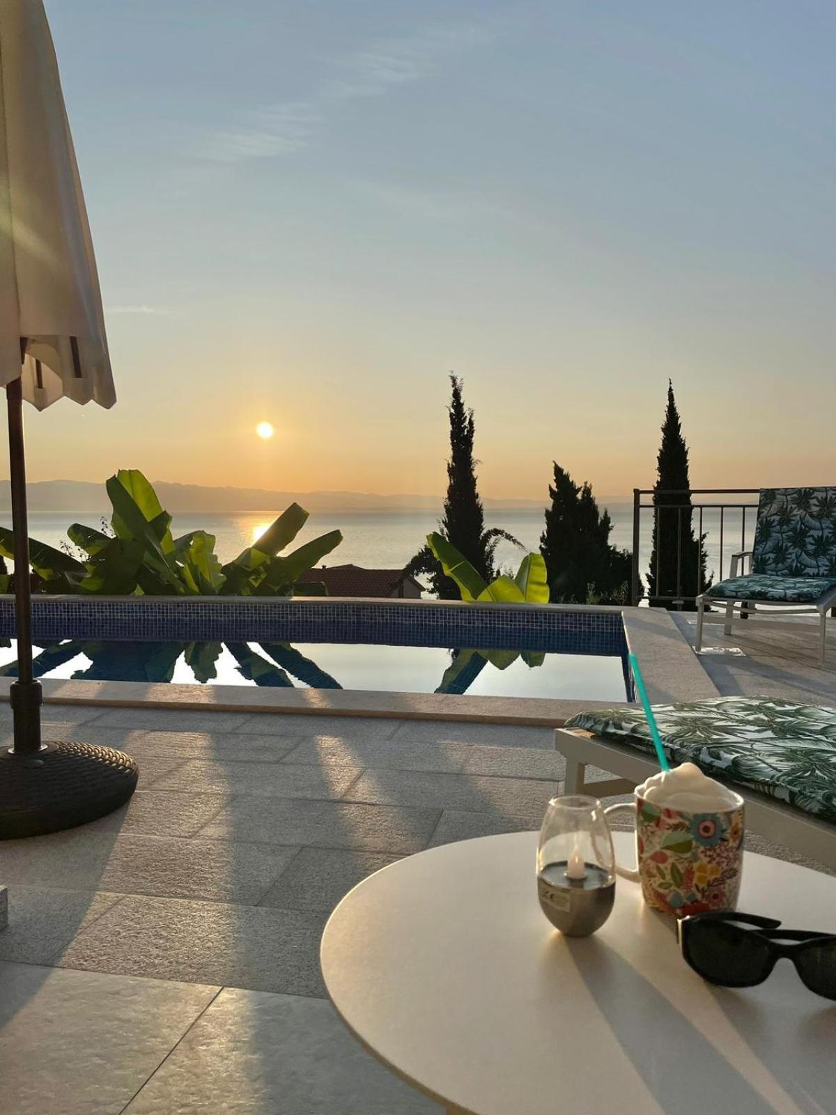 Villa Nikolla Ловран Экстерьер фото