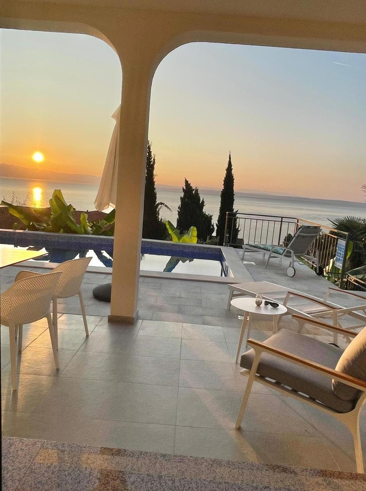 Villa Nikolla Ловран Экстерьер фото